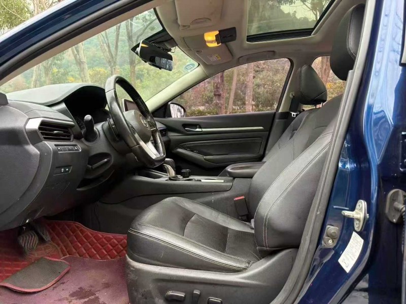 杭州19年日产天籁6