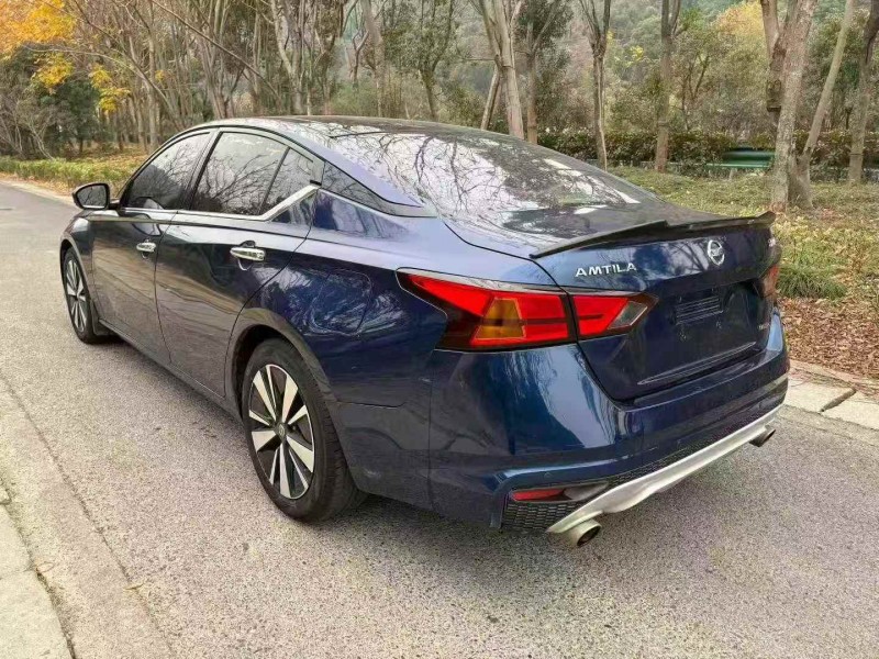 杭州19年日产天籁7