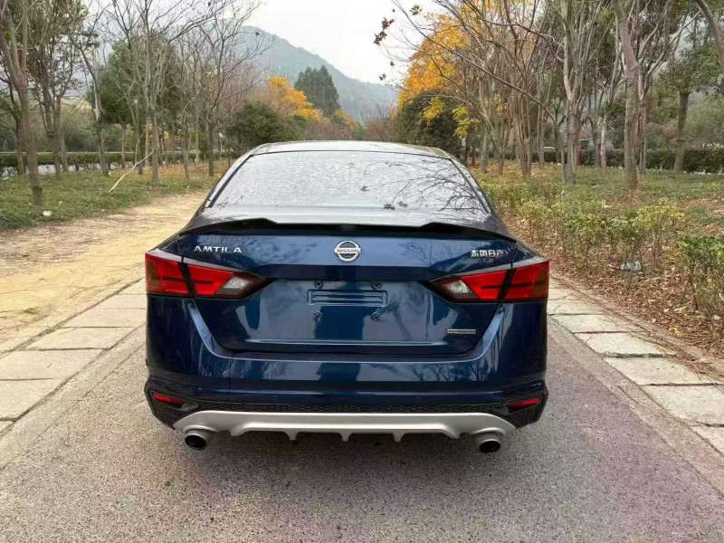 杭州19年日产天籁8