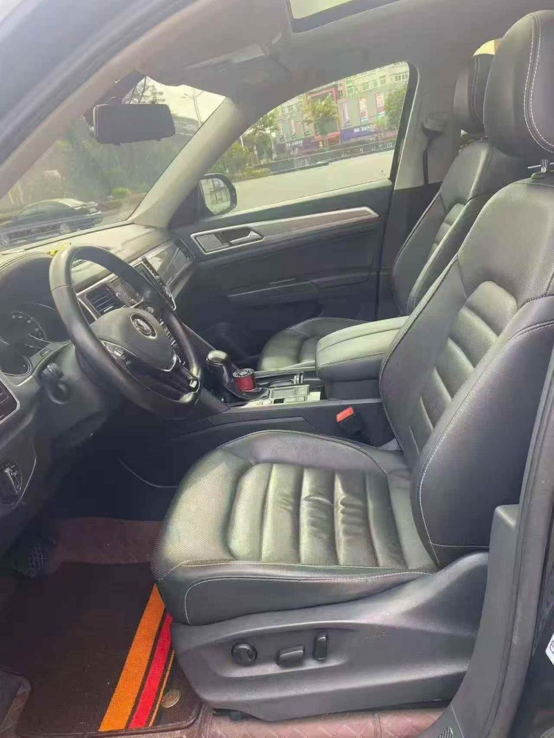 珠海19年大众途昂4