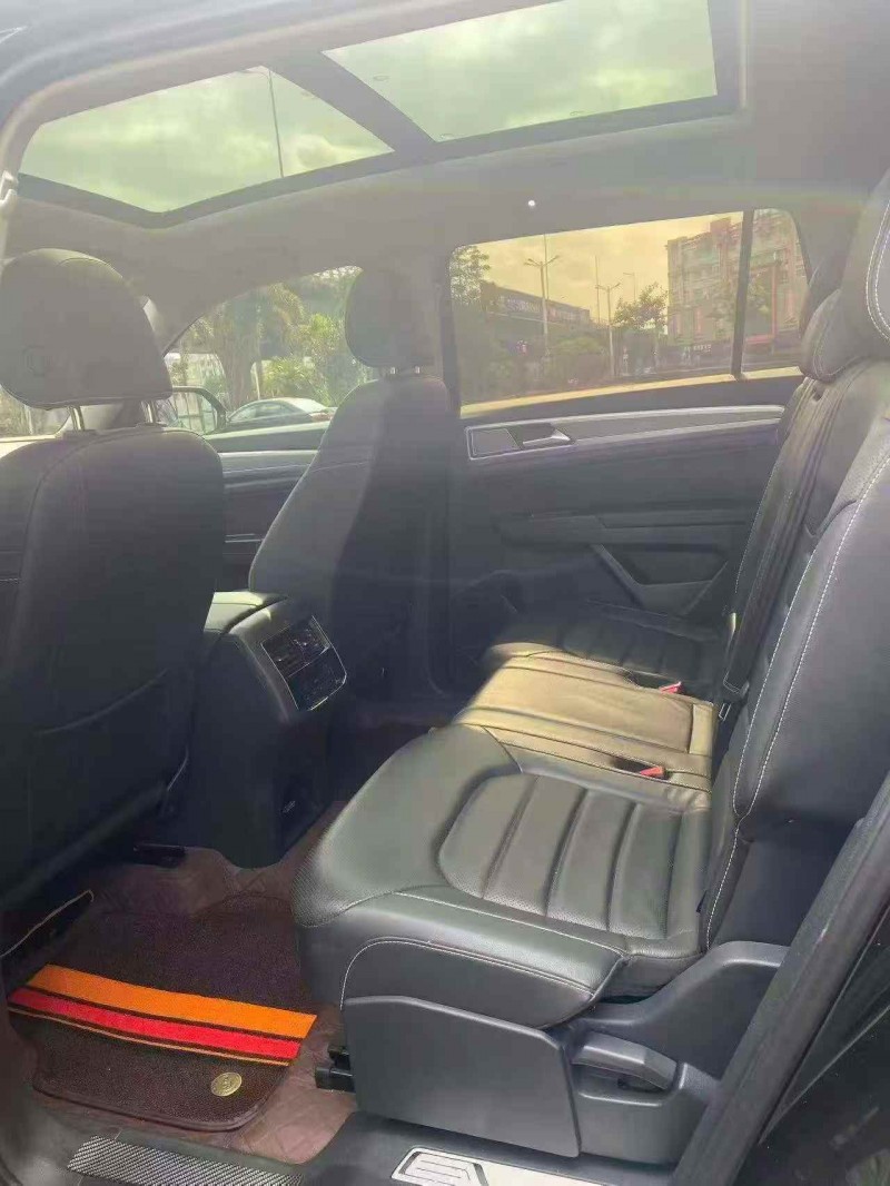 珠海19年大众途昂5