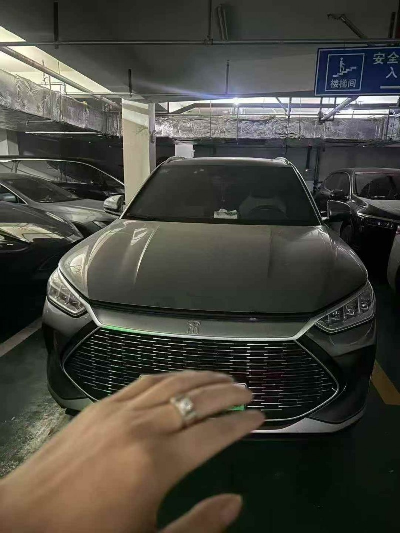 安庆23年比亚迪宋1