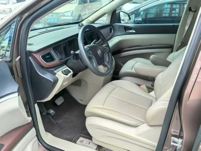 南通20年别克GL83