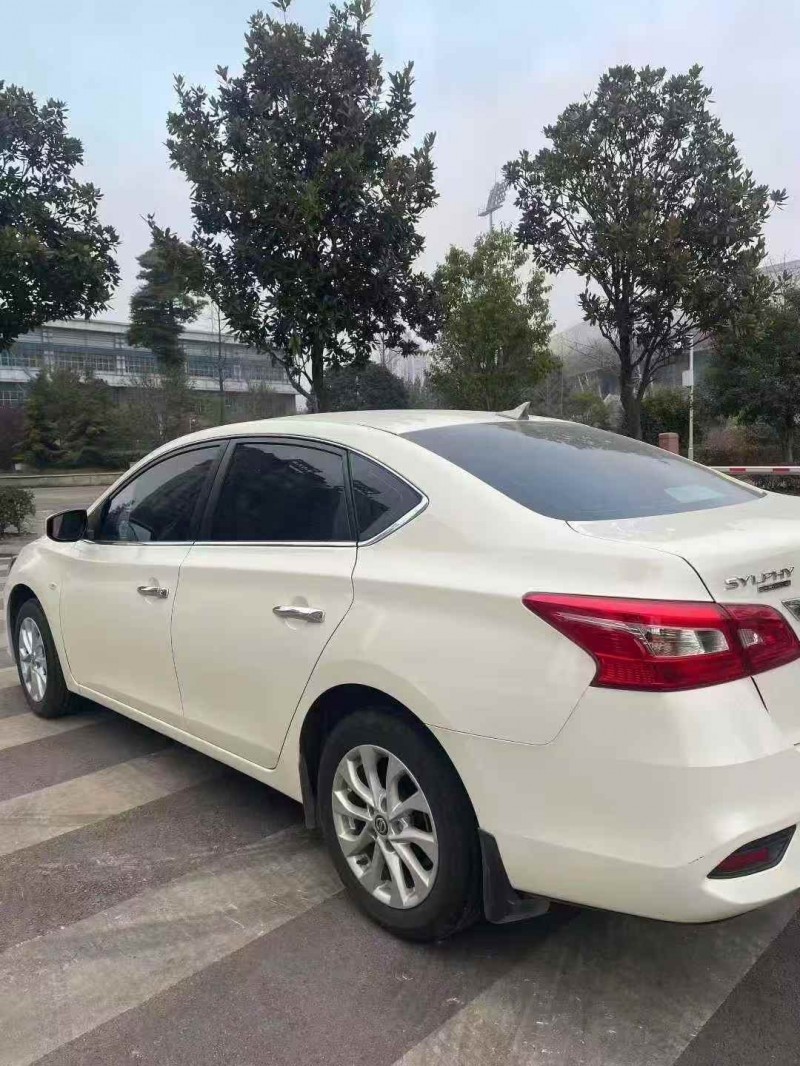 毕节23年日产轩逸7