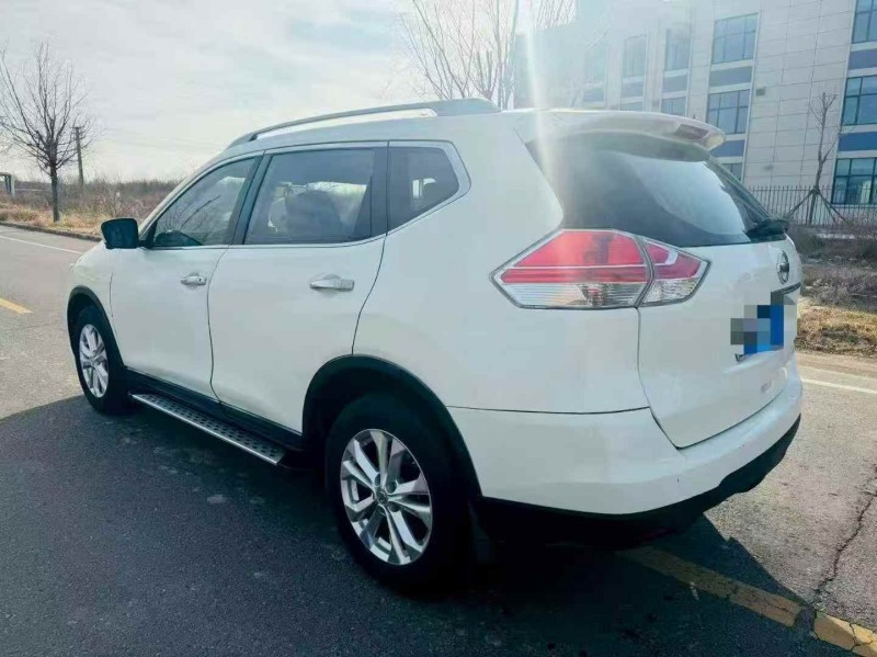 枣庄15年日产奇骏6