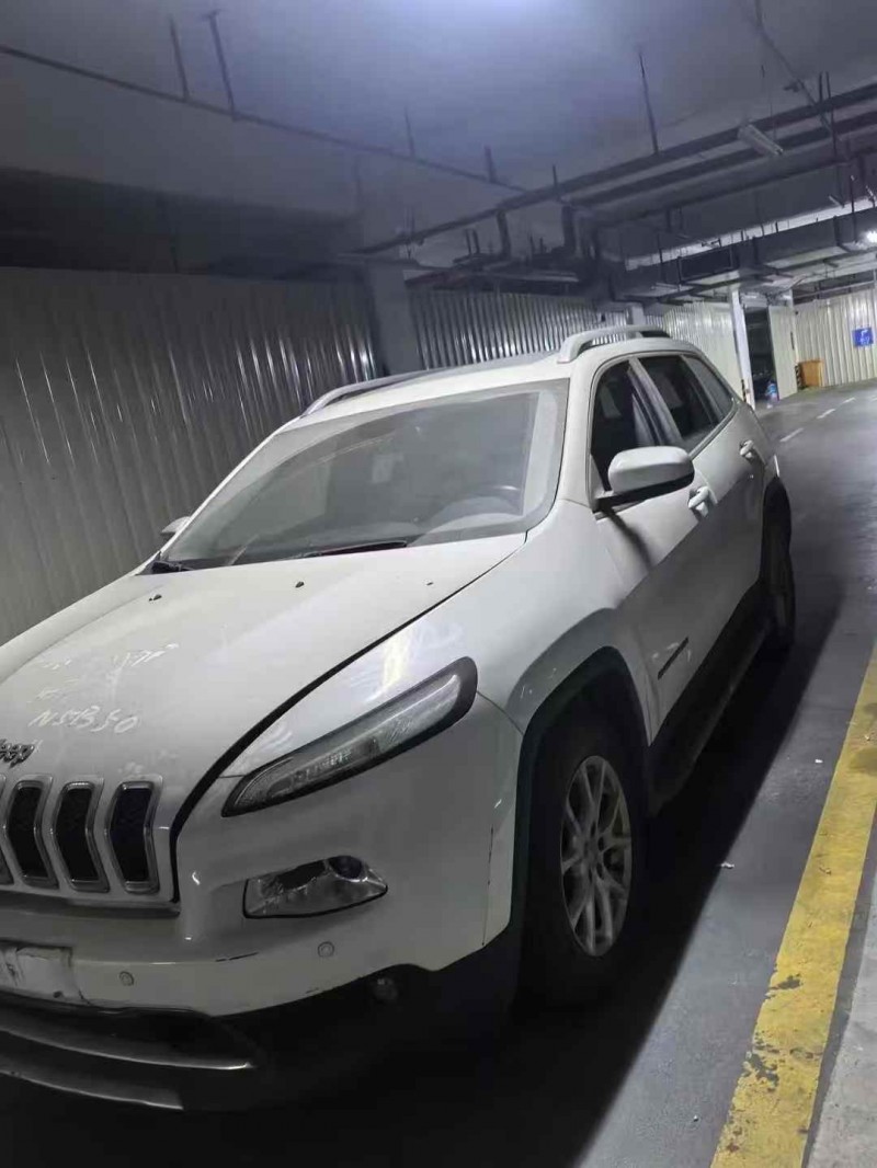 厦门18年Jeep自由光2