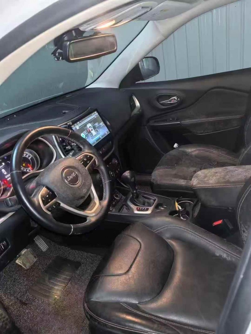 厦门18年Jeep自由光4