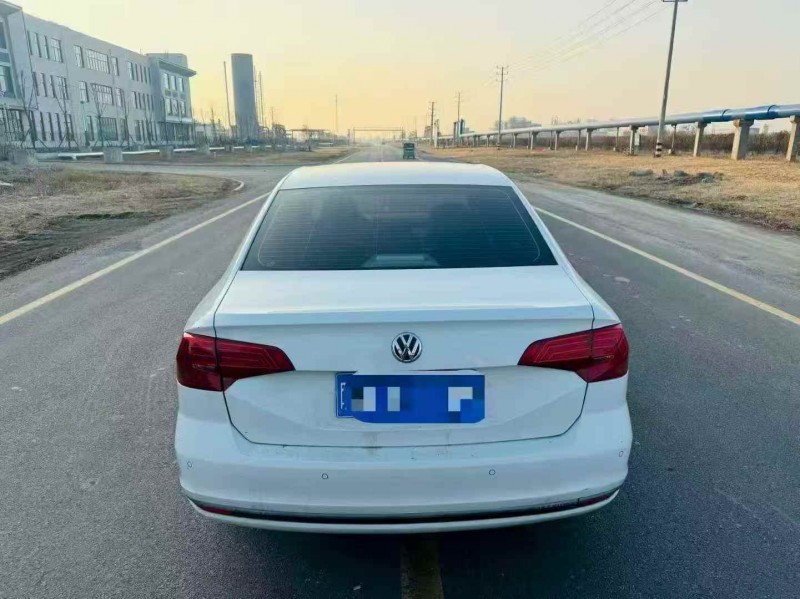 潍坊17年大众宝来8