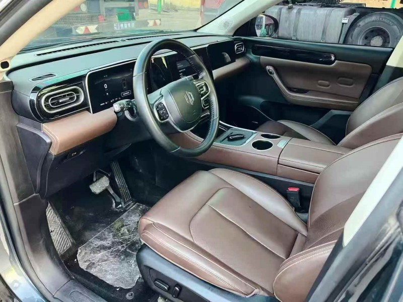 淄博24年零跑汽车C114