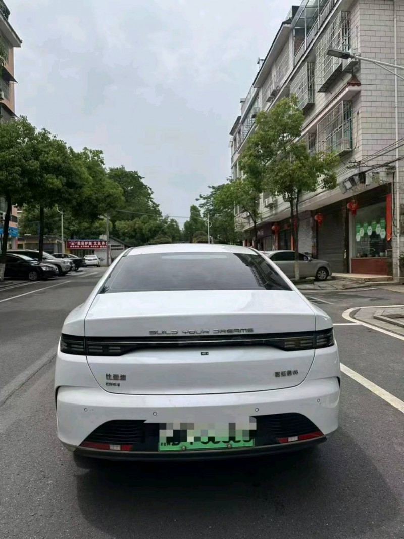 长沙23年比亚迪驱逐舰8