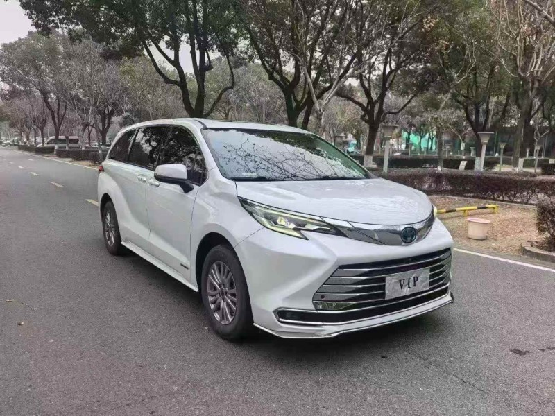 南通22年丰田塞纳3