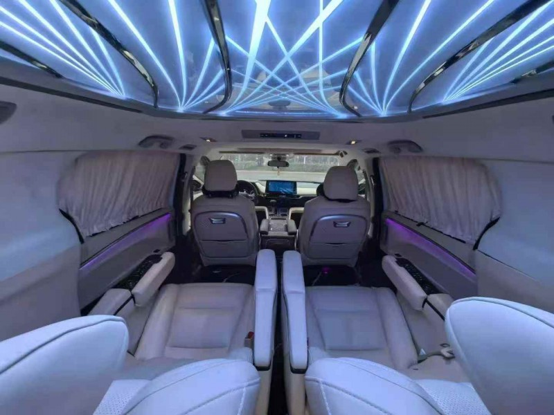 南通22年丰田塞纳5