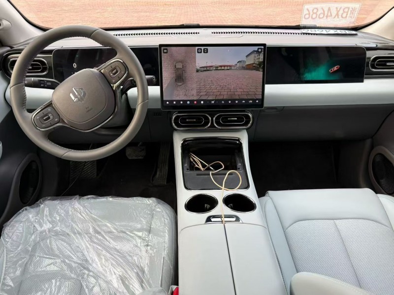 枣庄25年零跑汽车C016