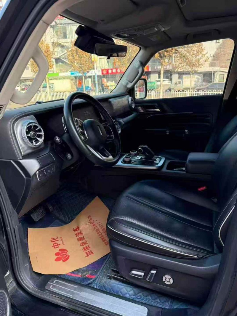 长治21年长城汽车坦克6