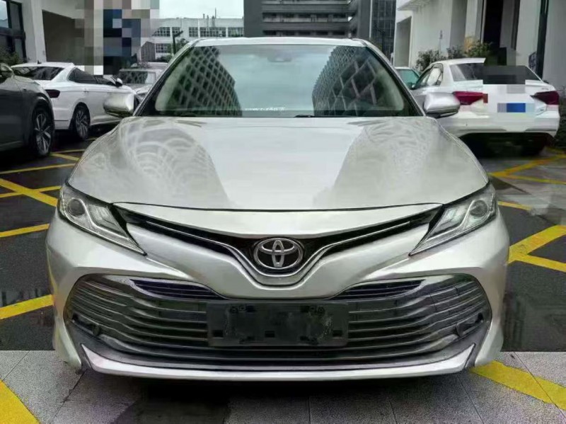 深圳19年丰田凯美瑞1