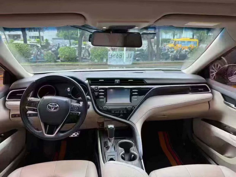 深圳19年丰田凯美瑞3