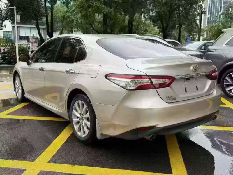 深圳19年丰田凯美瑞9