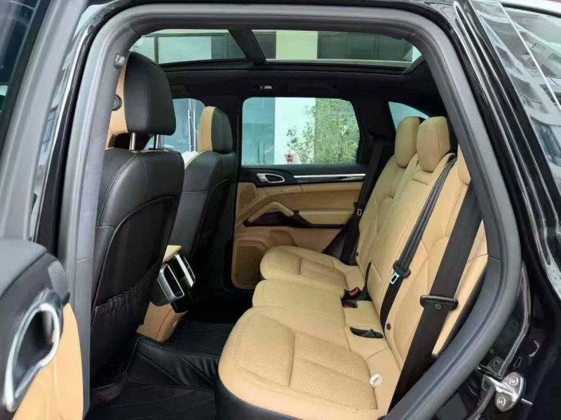 深圳17年保时捷卡宴4