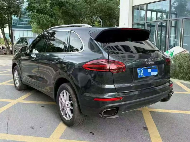 深圳17年保时捷卡宴8