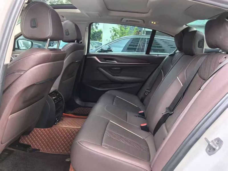 深圳21年宝马5系4