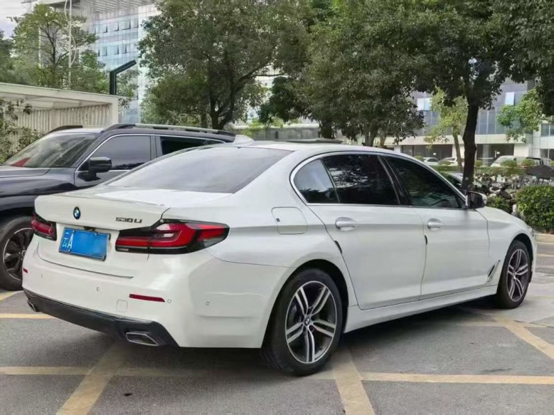 深圳21年宝马5系9