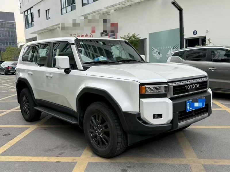 深圳25年丰田普拉多3