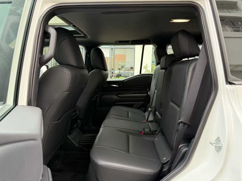 深圳25年丰田普拉多4