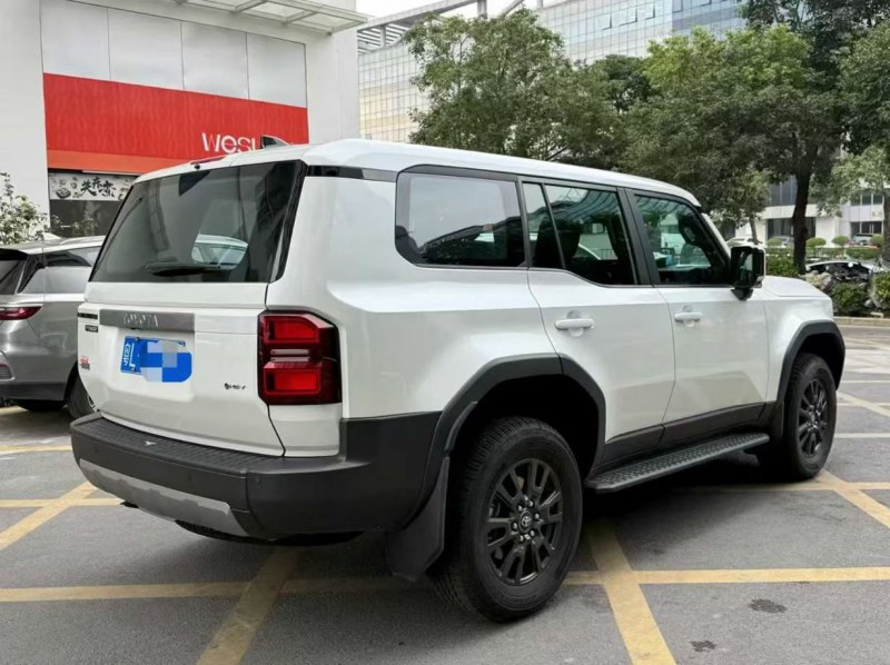 深圳25年丰田普拉多6