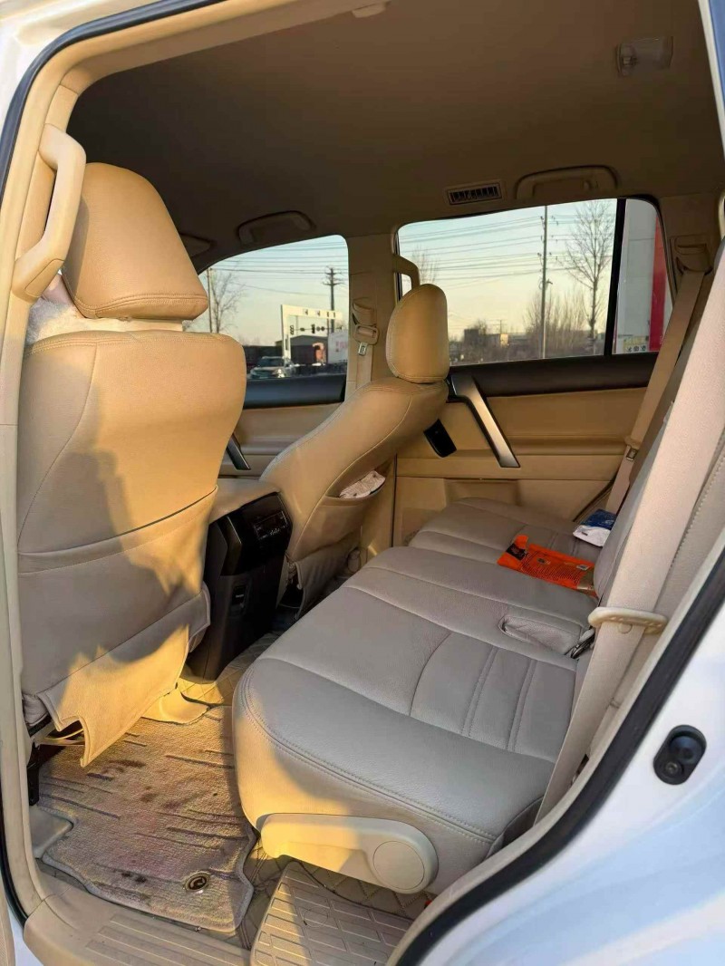 邢台14年丰田普拉多8