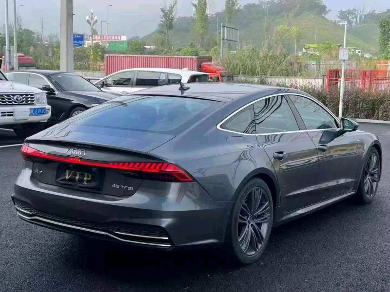 重庆23年奥迪A7L8