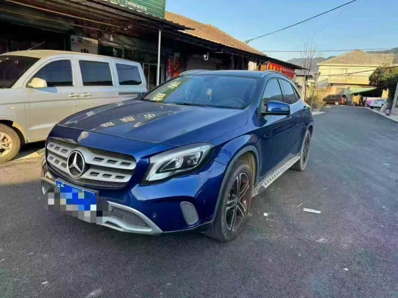 九江19年奔驰GLA2