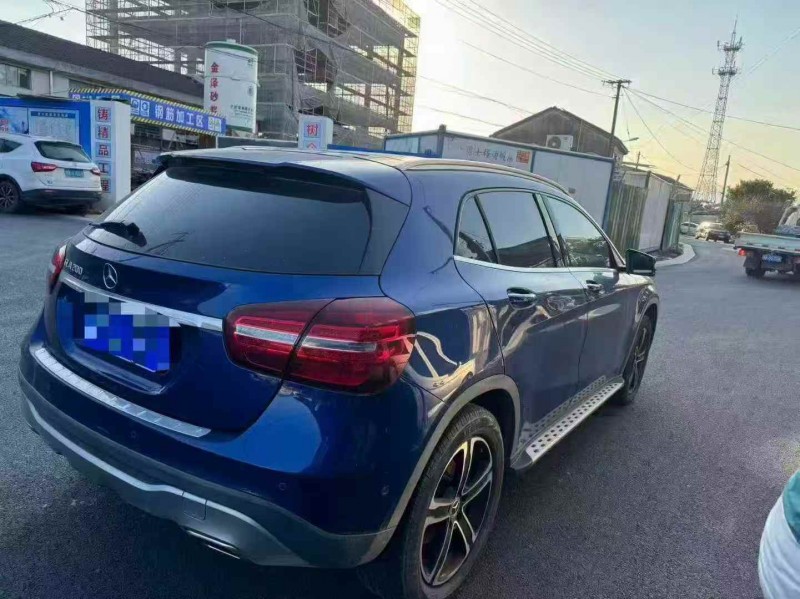 九江19年奔驰GLA7