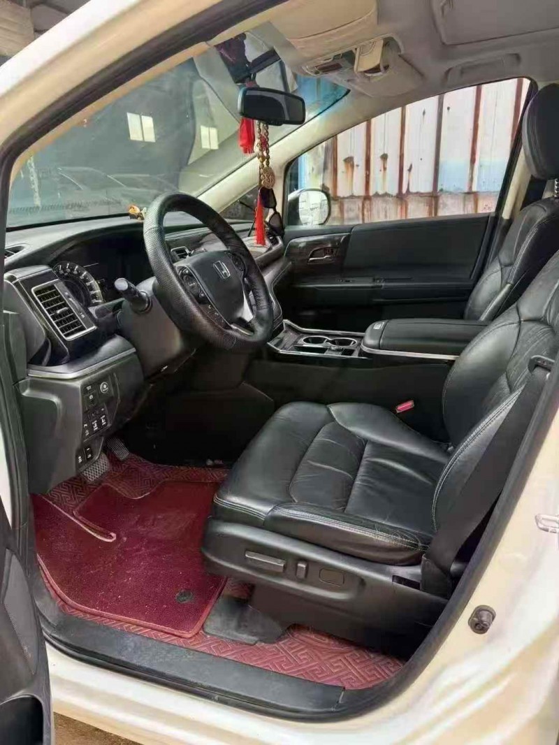 菏泽18年本田艾力绅7