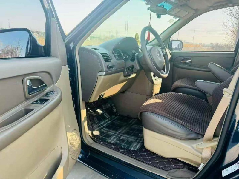 东营16年别克GL84