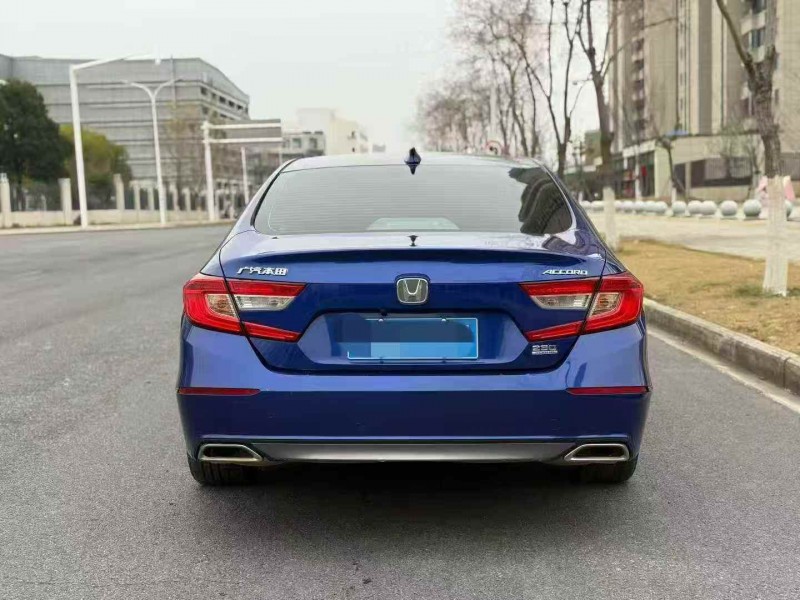 鄂州20年本田雅阁9