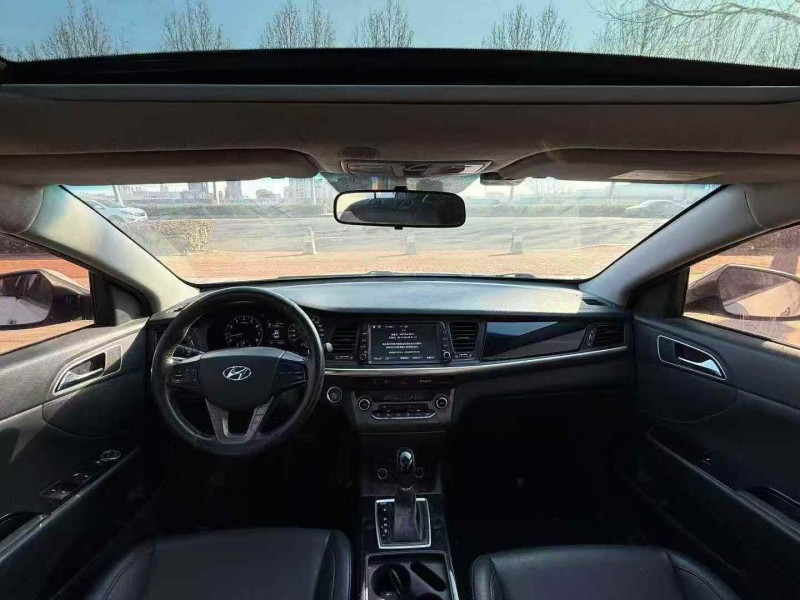 东营17年现代名图7