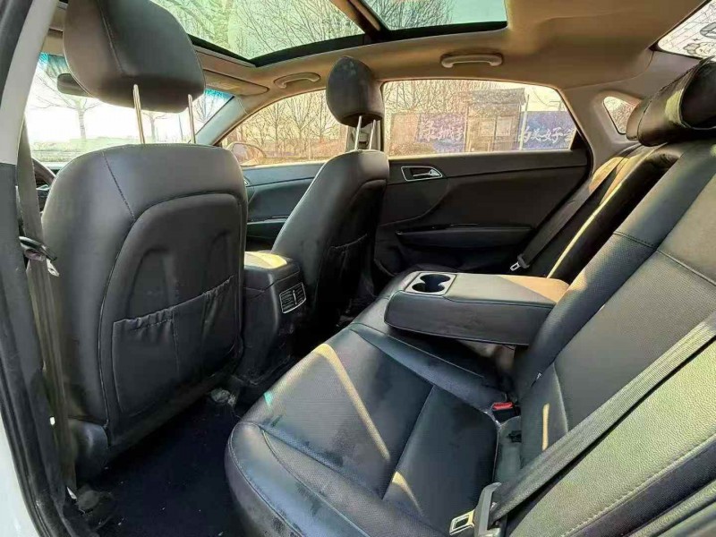 东营17年现代名图8