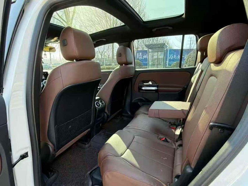 潍坊23年奔驰GLB8