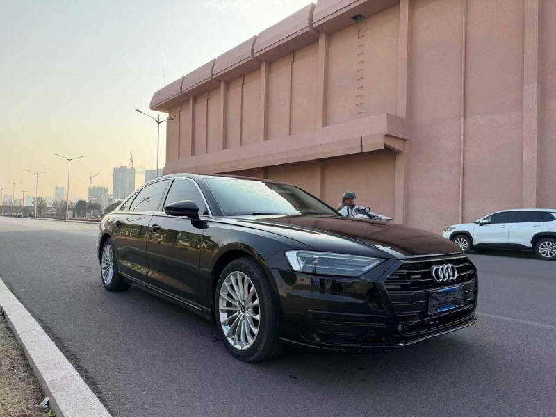 枣庄21年奥迪A8L2