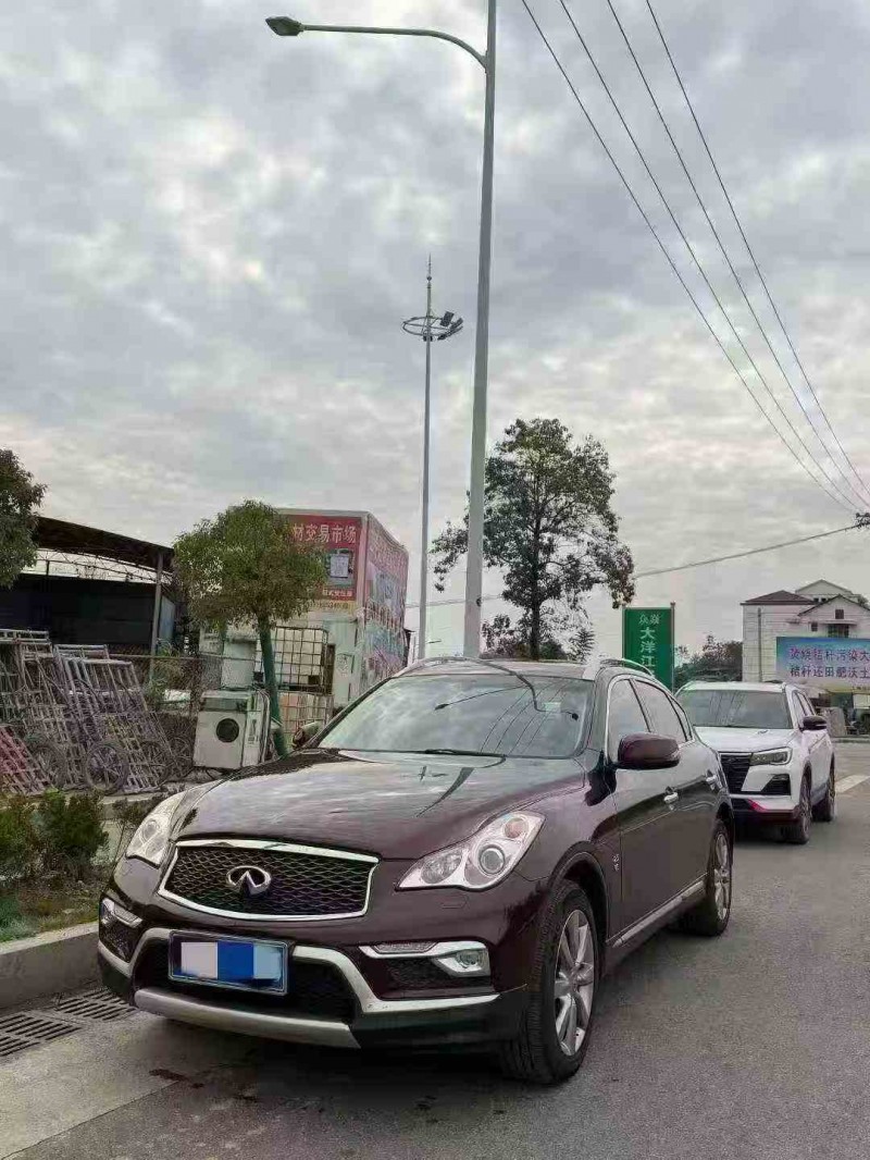 常德18年英菲尼迪QX503