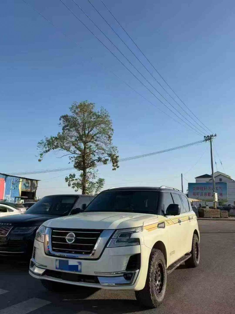 常德19年日产途乐2