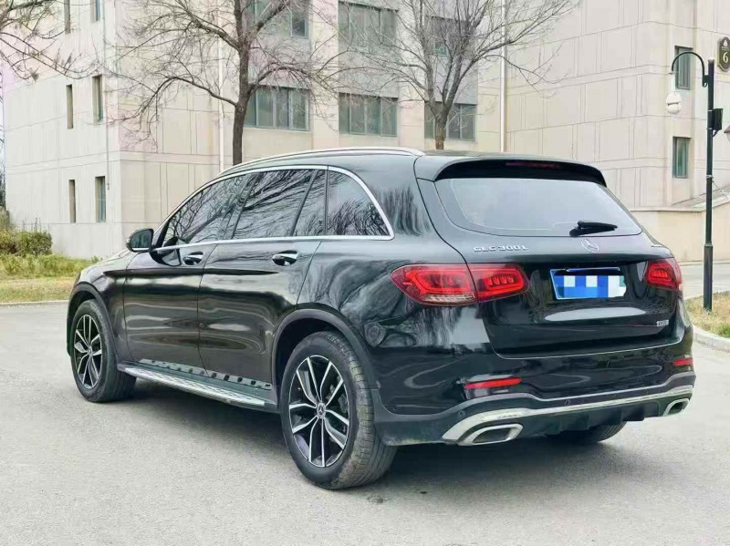 东营21年奔驰GLC7