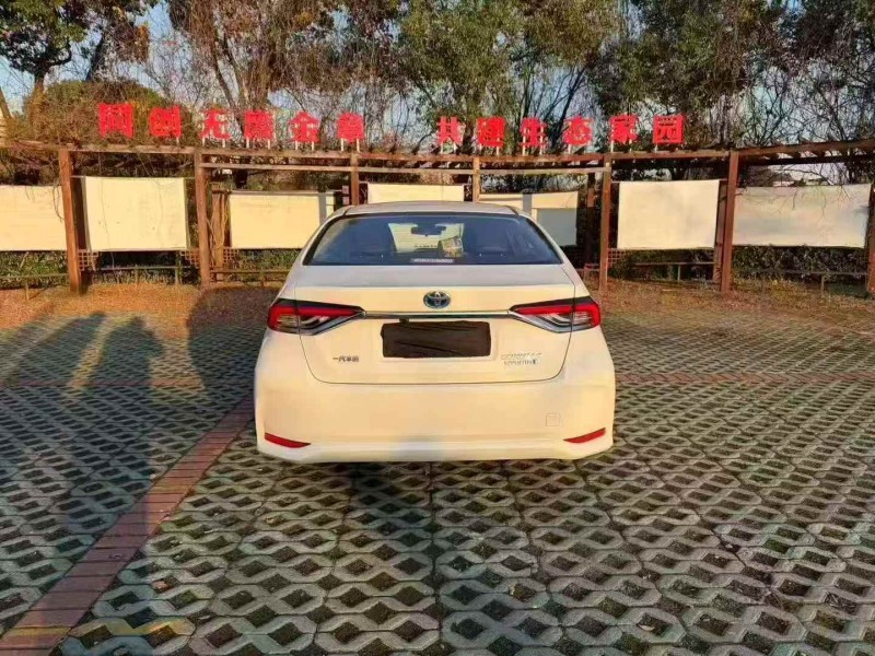 湖州22年丰田雷凌8