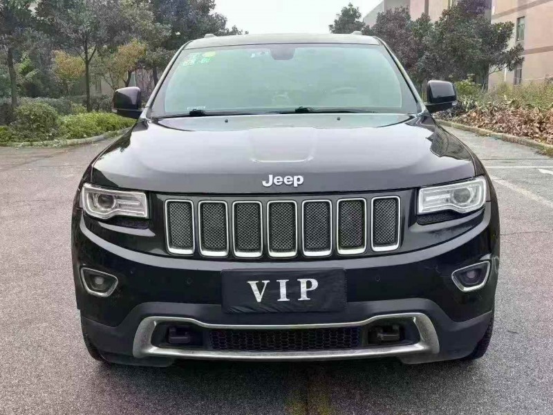 孝感14年Jeep大切诺基1