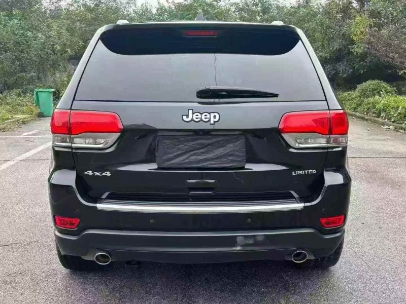 孝感14年Jeep大切诺基9