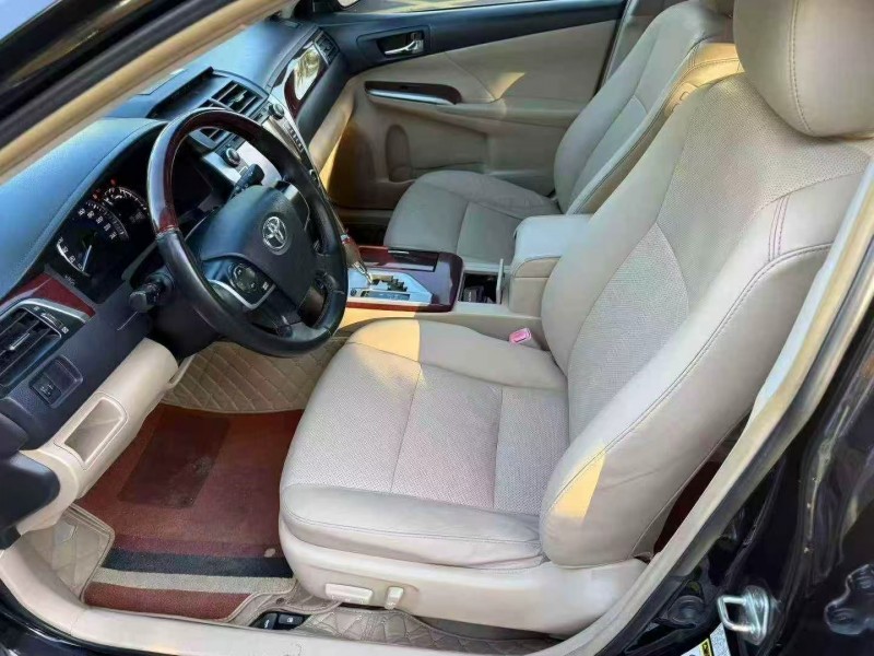 深圳14年丰田凯美瑞4