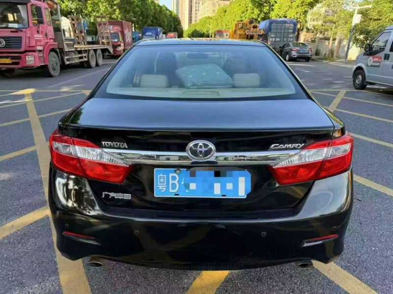 深圳14年丰田凯美瑞9