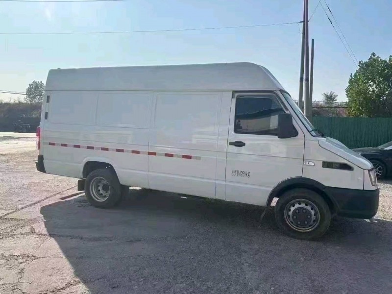 临沂23年依维柯得意2