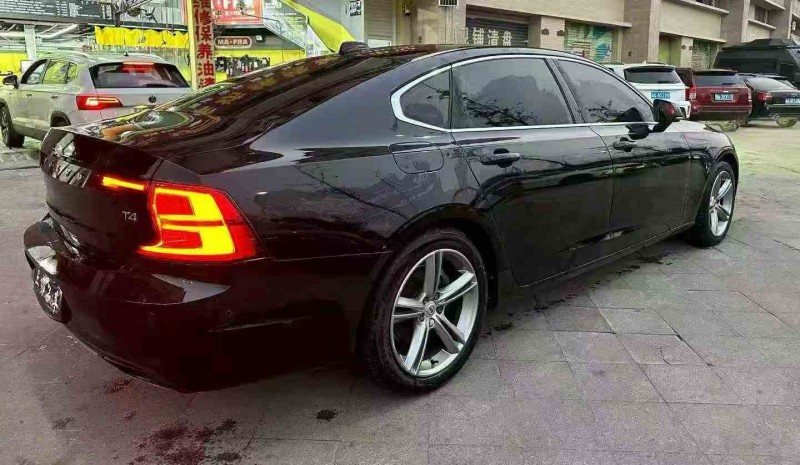 张家界17年沃尔沃S907