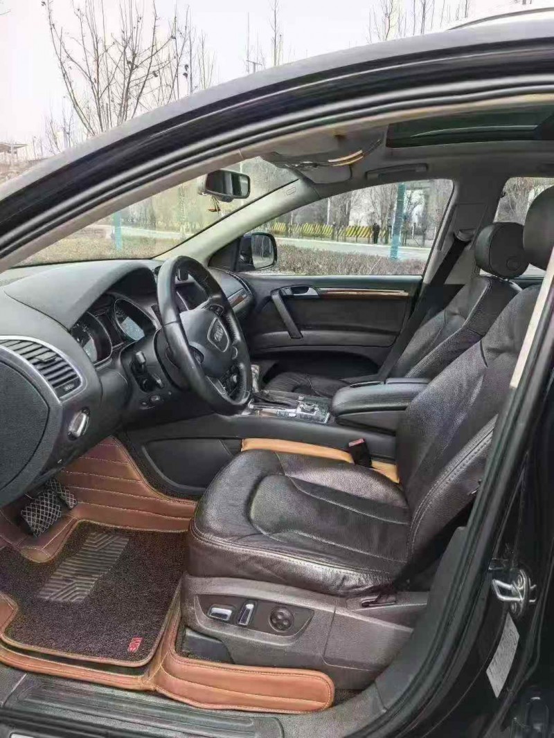 承德14年奥迪Q75